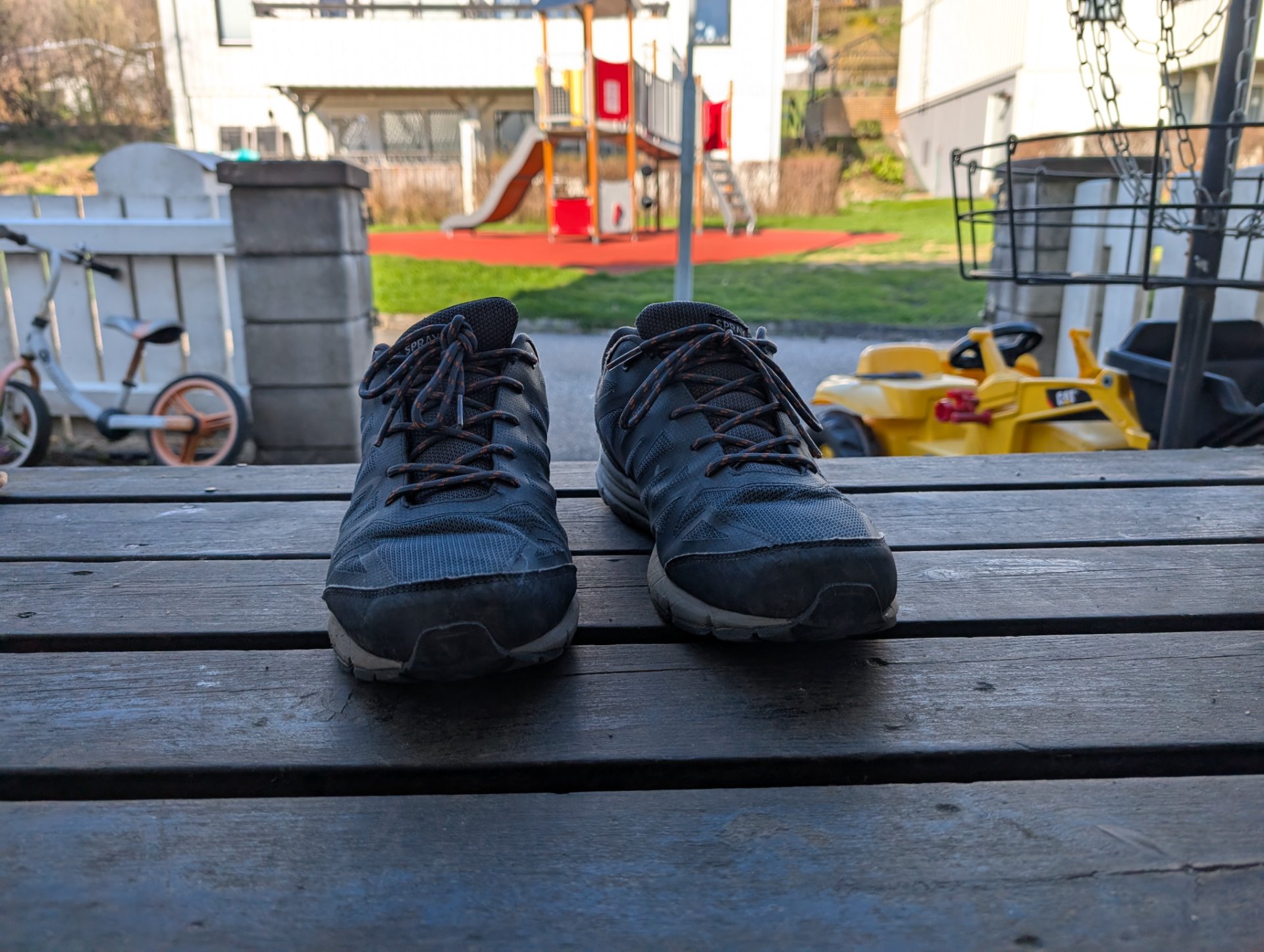📸 Photo bingo: Training shoes