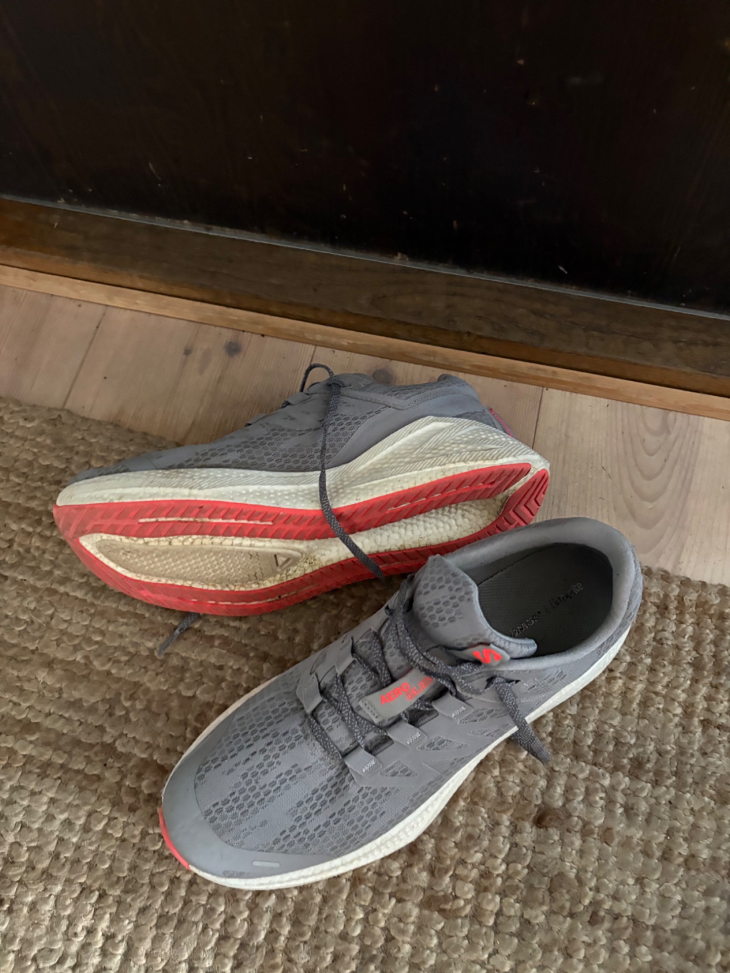 📸 Photo bingo: Training shoes