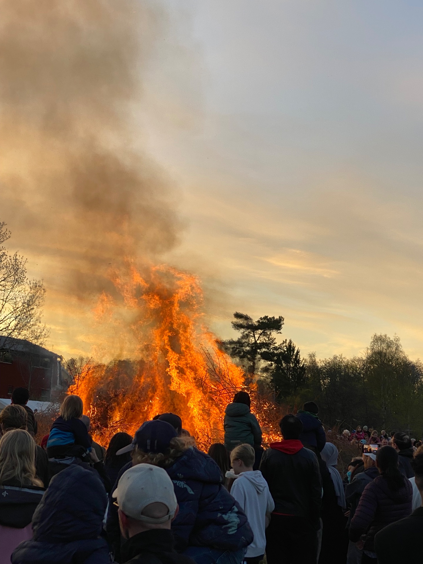 📸 Photo bingo: A fire