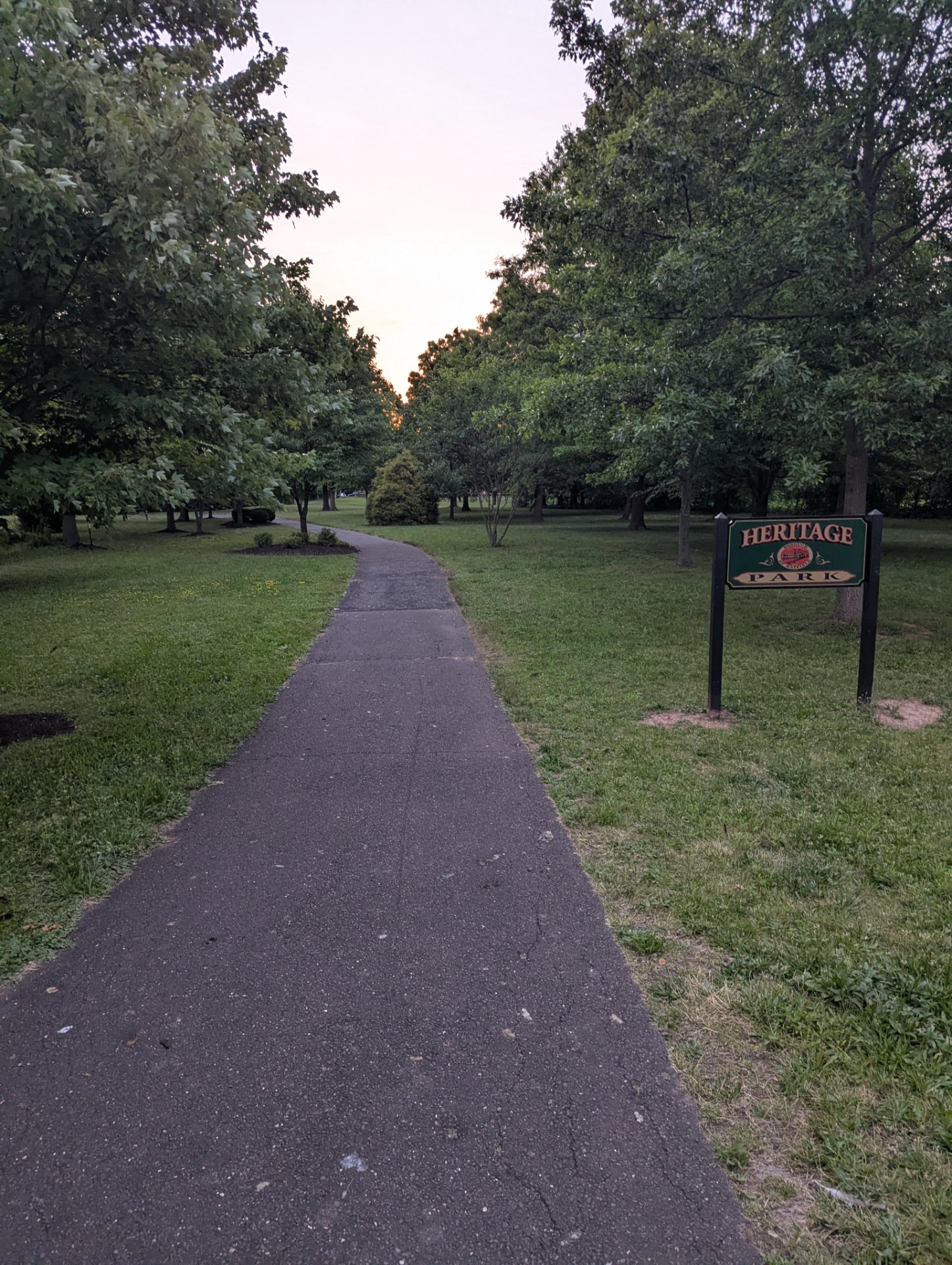 A scenic walk or run through Heritage Park on a beautiful tree-lined path. Perfect for an outdoor cardio session surrounded by nature!